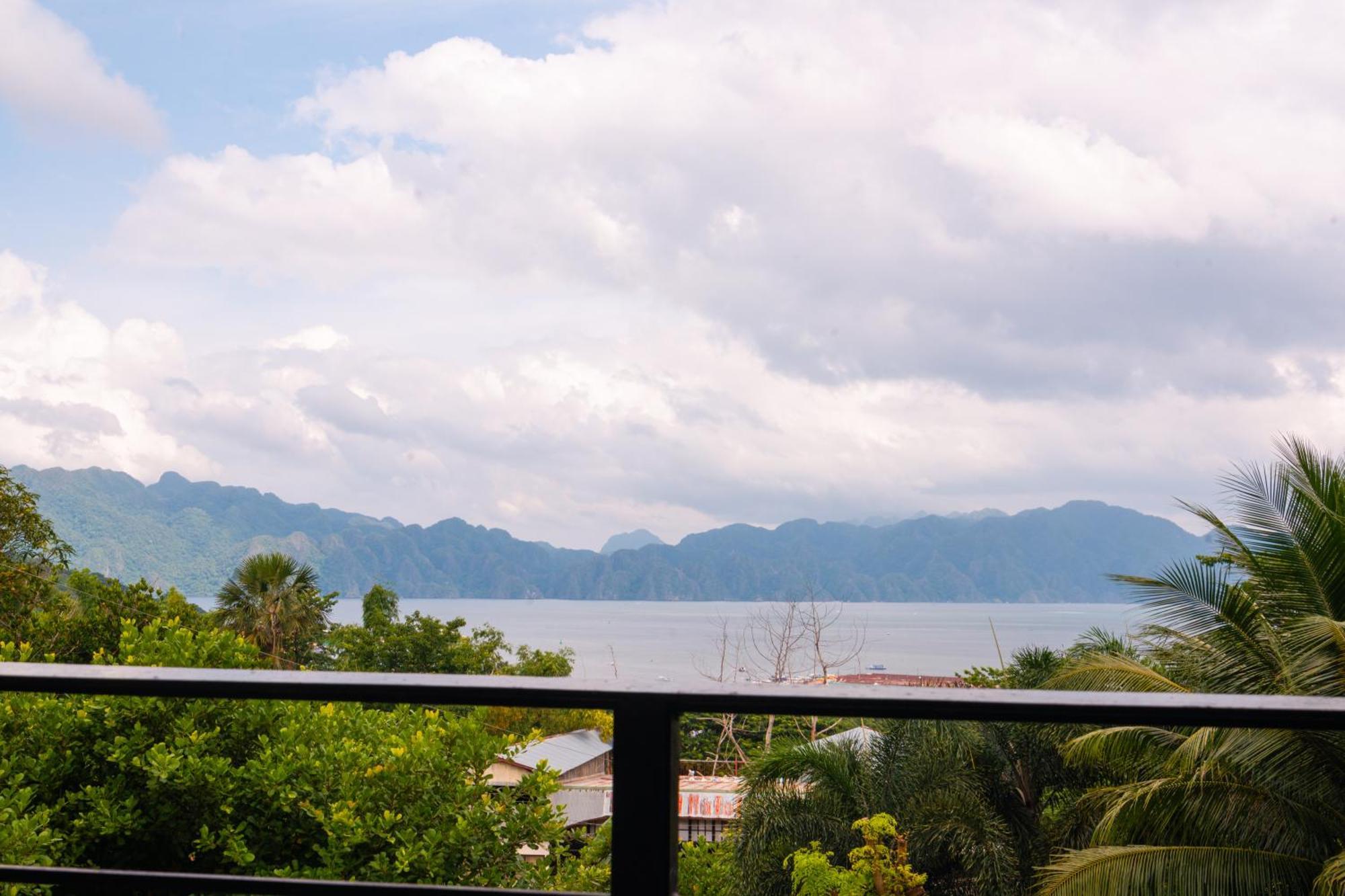 Hotel The Ridge Coron Esterno foto